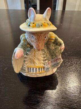 Royal Doulton Primrose Mouse Figurine - Cream and Brown
